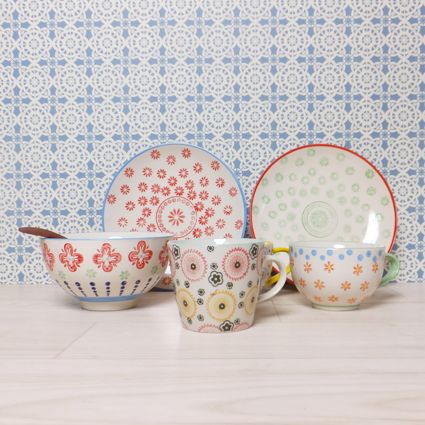 花柄イラストがかわいい食器入荷しました